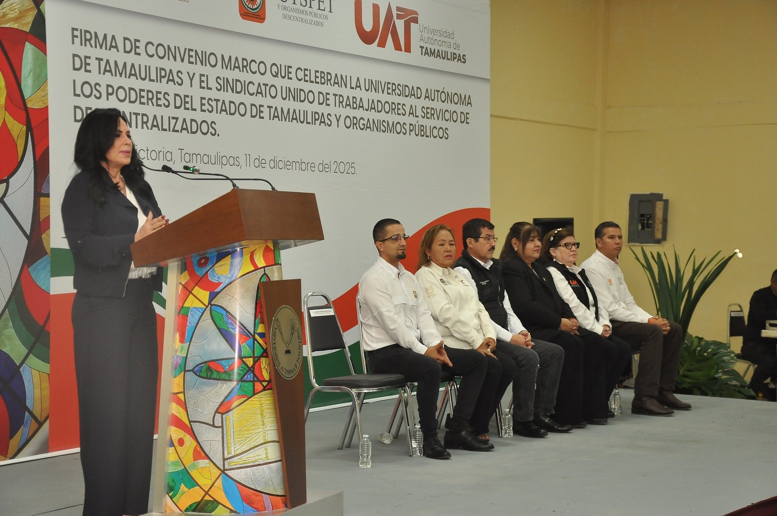 FIRMA DE CONVENIO SUTSPET-UAT GRANDES BENEFICIOS EDUCATIVOS PARA TRABAJADORES Y FAMILIARES