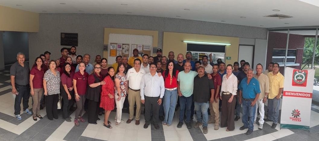 LLEVÓ A CABO SUTSPET AMENA REUNIÓN LABORAL EN LA EMBLEMÁTICA UNIDAD DEPORTIVA, CULTURAL Y RECREATIVA SIGLO XXI