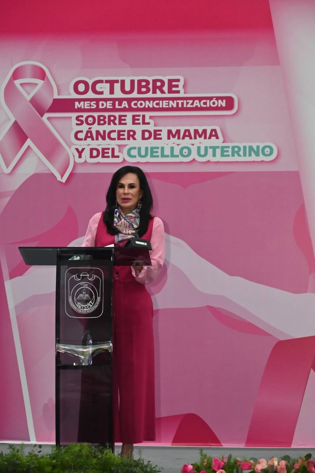 PROMUEVE SUTSPET LA PREVENCIÓN Y EL AUTOCUIDADO CON LA CONFERENCIA MAGISTRAL ‘ROSA POR FUERA, FUERTE POR DENTRO’
