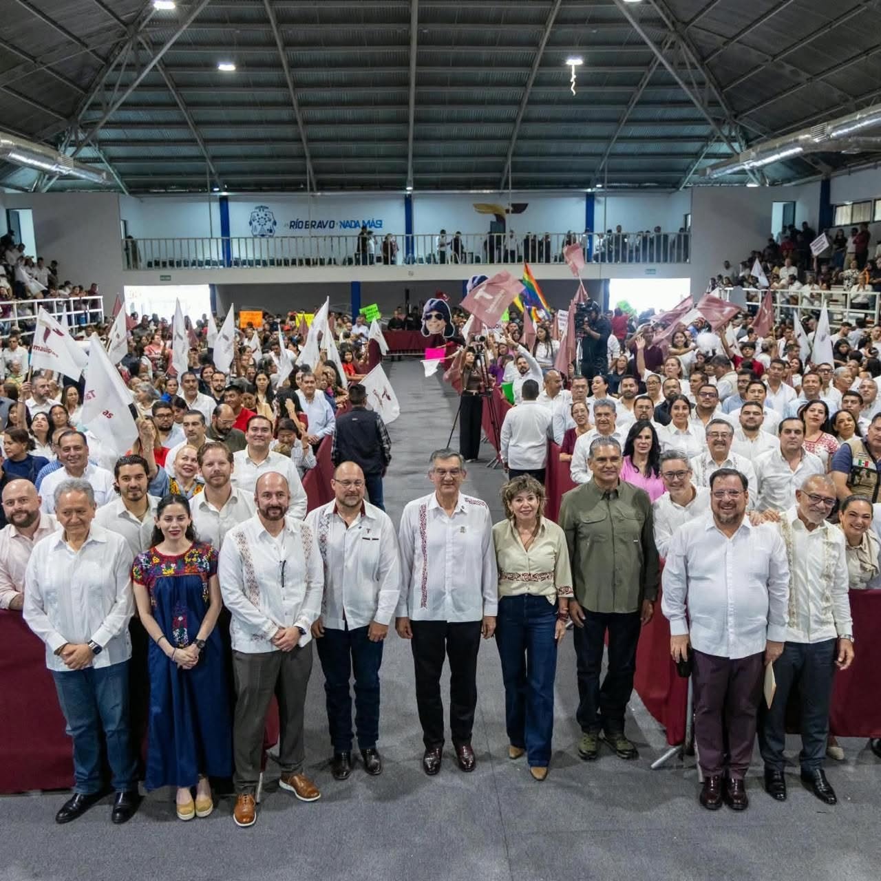 ACOMPAÑA BLANCA VALLES AL GOBERNADOR AMÉRICO VILLARREAL ANAYA A IMPORTANTE EVENTO EN RÍO BRAVO